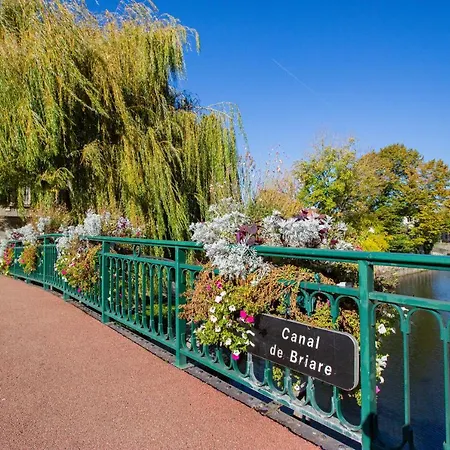 Le Canal,Hyper Centre, Cosy, Fibre, Parking Privee, 1 A 4 Pers Montargis Exterior photo