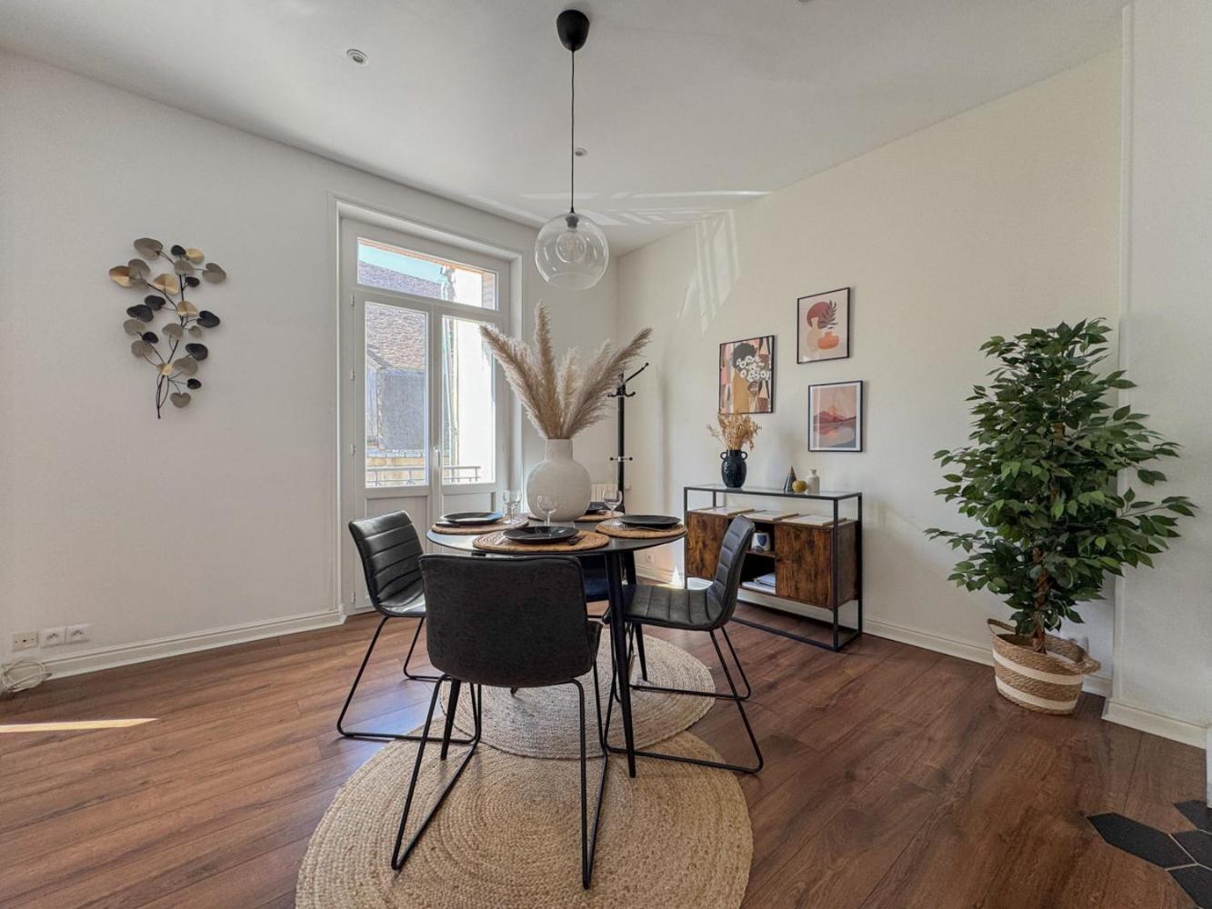 Le Canal,hyper Centre, Cosy, Fibre, Parking Privee, 1 A 4 Pers Montargis